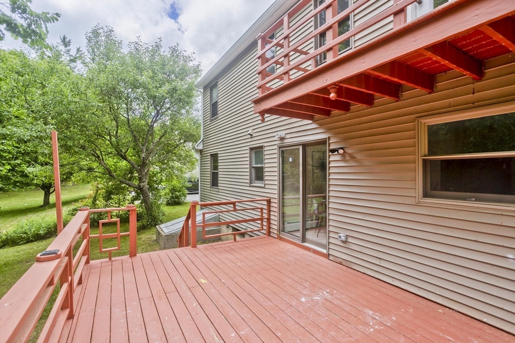 10 Matthew Dr