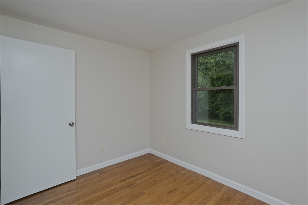 10 Matthew Dr