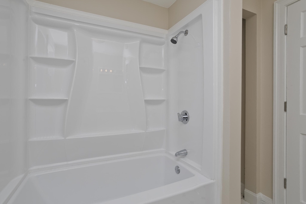 10 Matthew Dr
