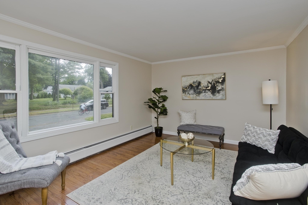 10 Matthew Dr