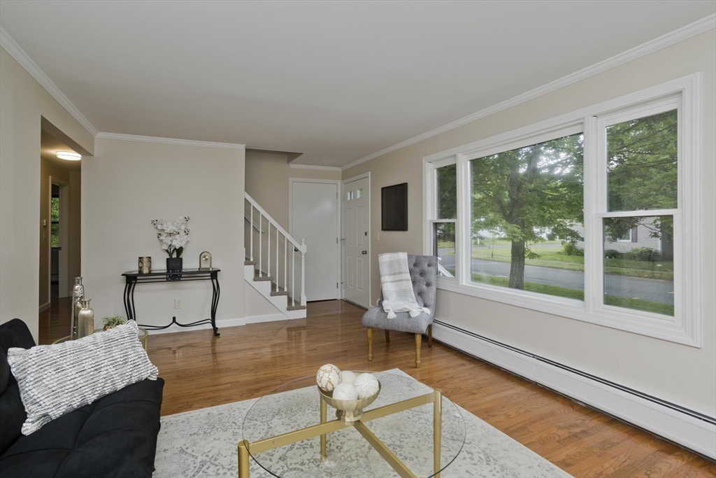 10 Matthew Dr