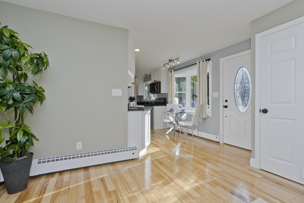 47 Argyle Ave