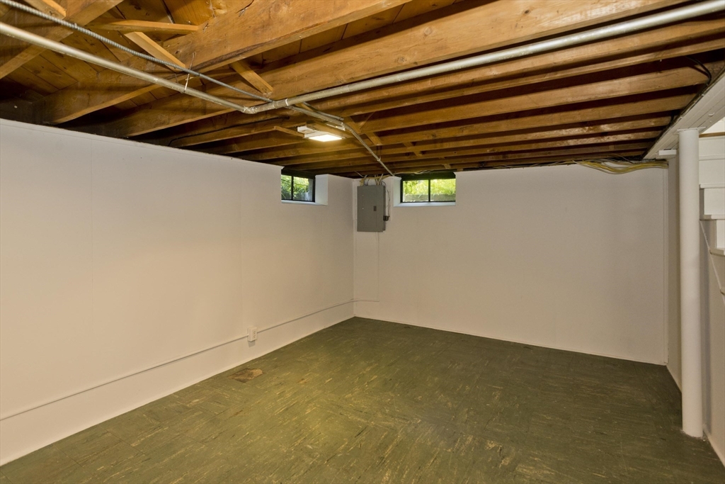 47 Argyle Ave