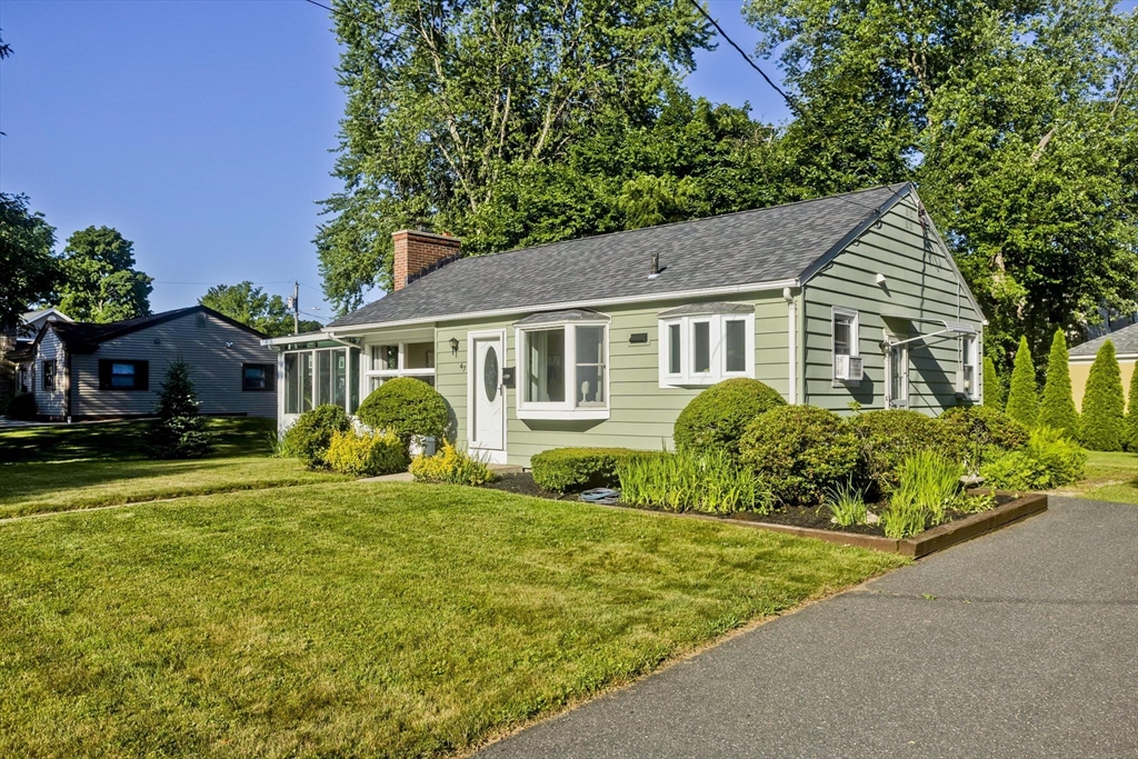47 Argyle Ave