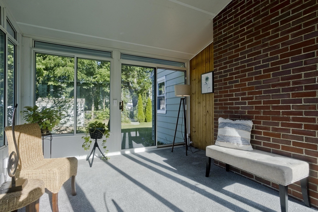 47 Argyle Ave