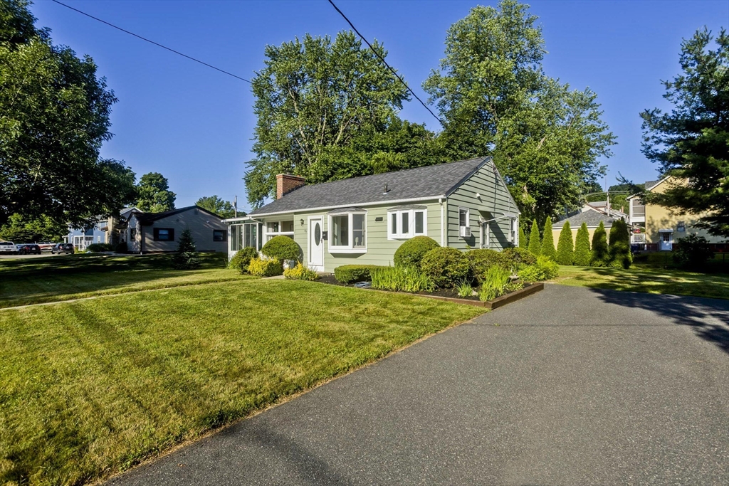 47 Argyle Ave