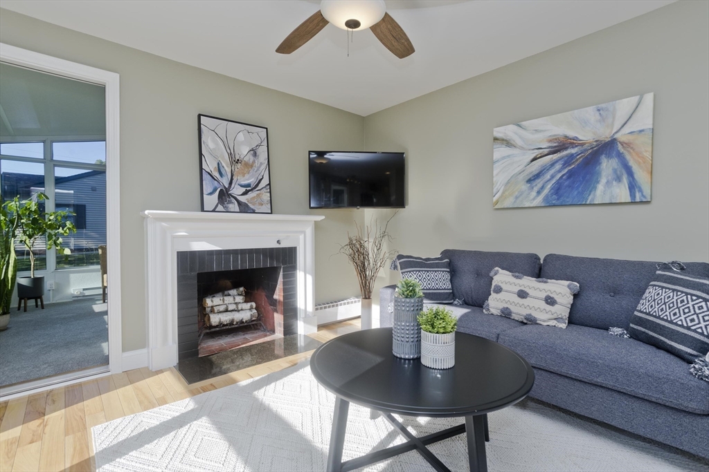 47 Argyle Ave