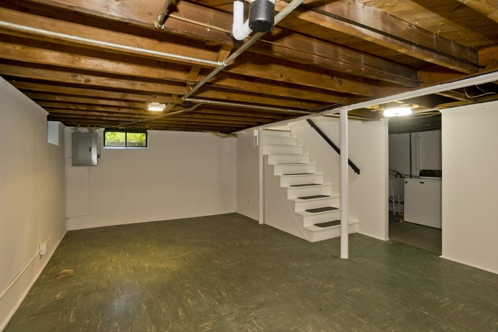 47 Argyle Ave
