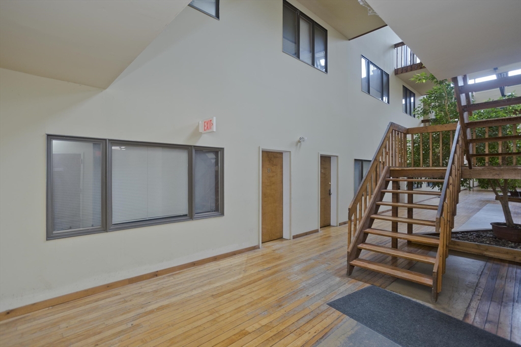 267 Locust St #1E