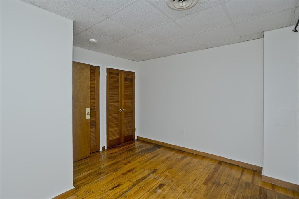 267 Locust St #1E