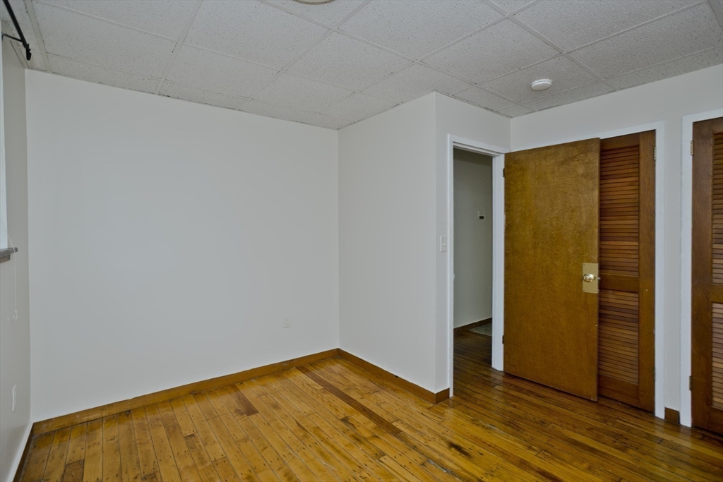 267 Locust St #1E