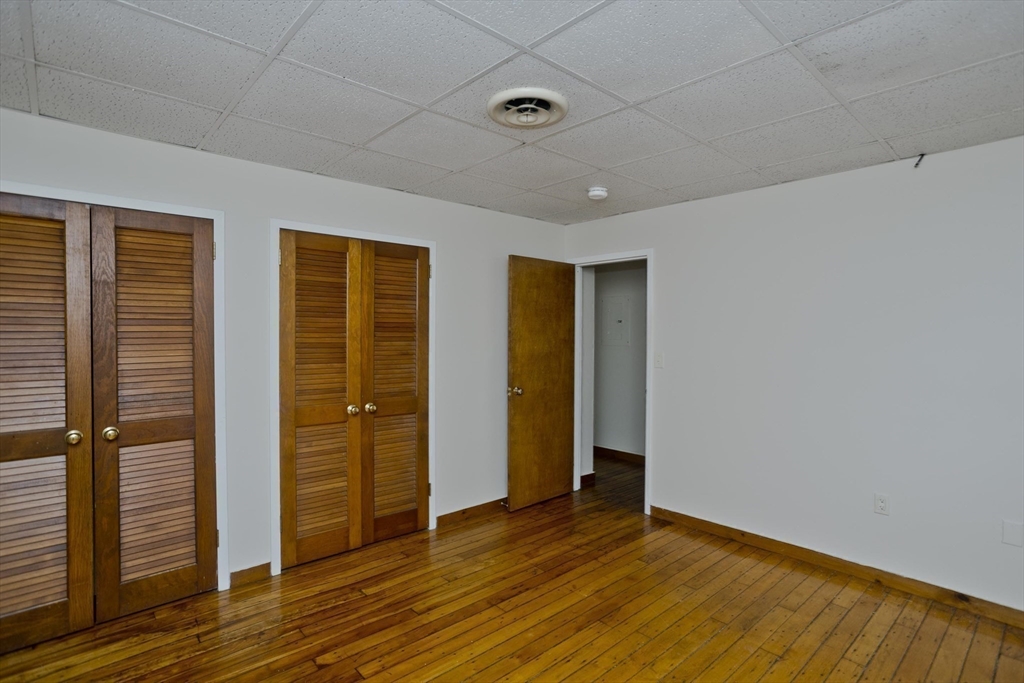 267 Locust St #1E