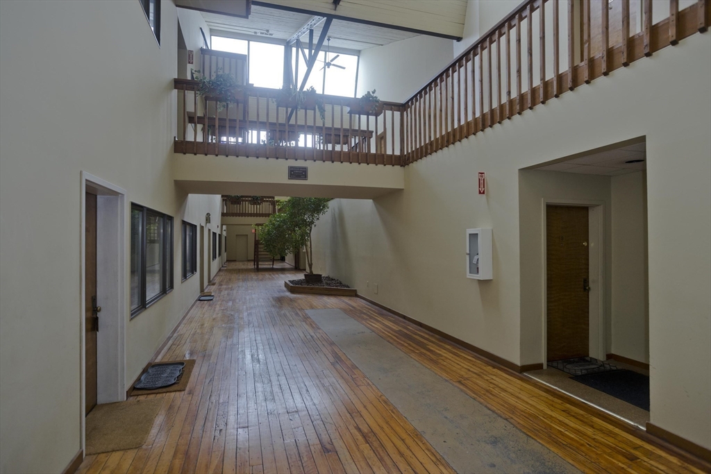 267 Locust St #1E