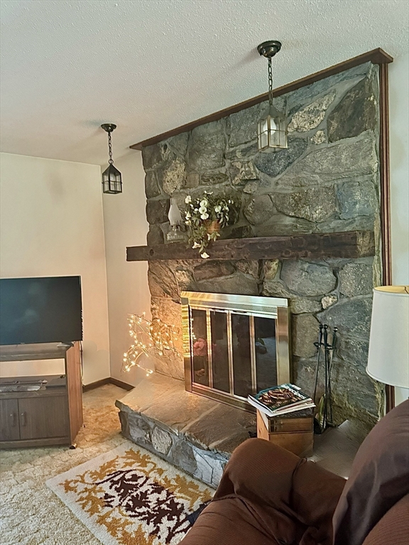 389 Leverett Rd