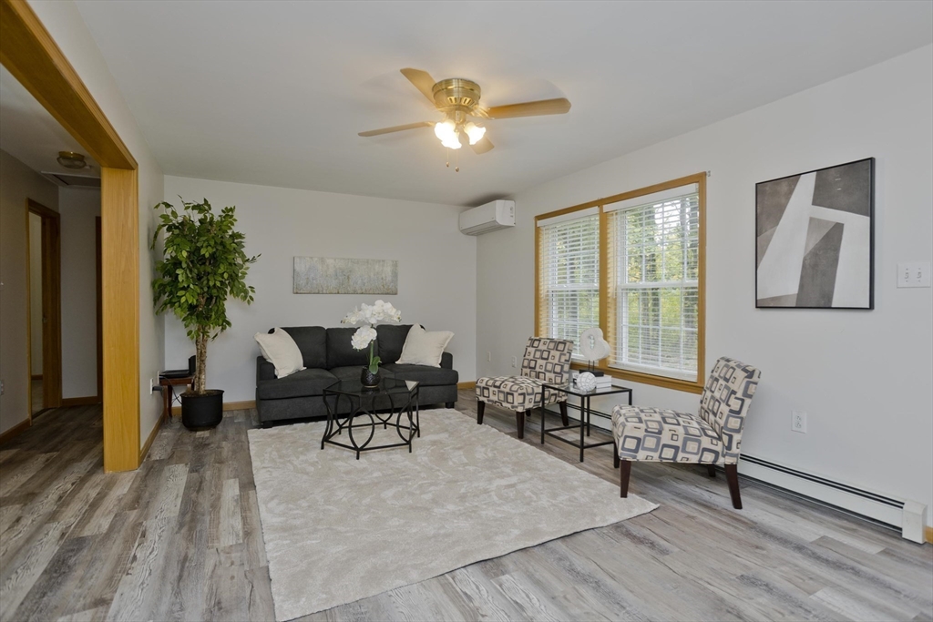 60 N Hatfield Rd