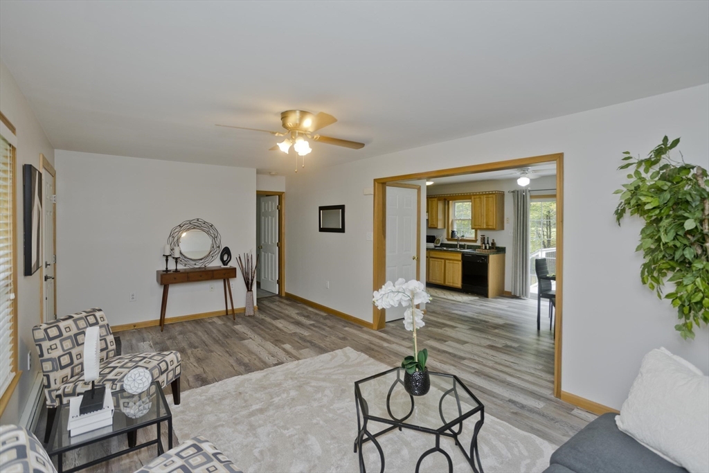 60 N Hatfield Rd