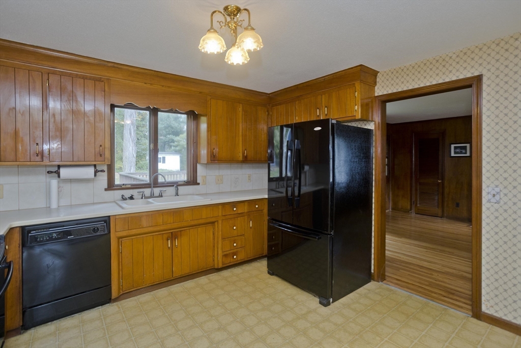 123 Bretton Rd