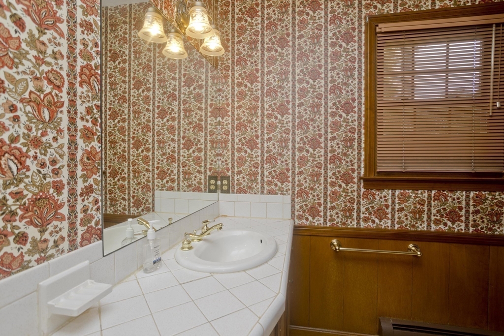 123 Bretton Rd