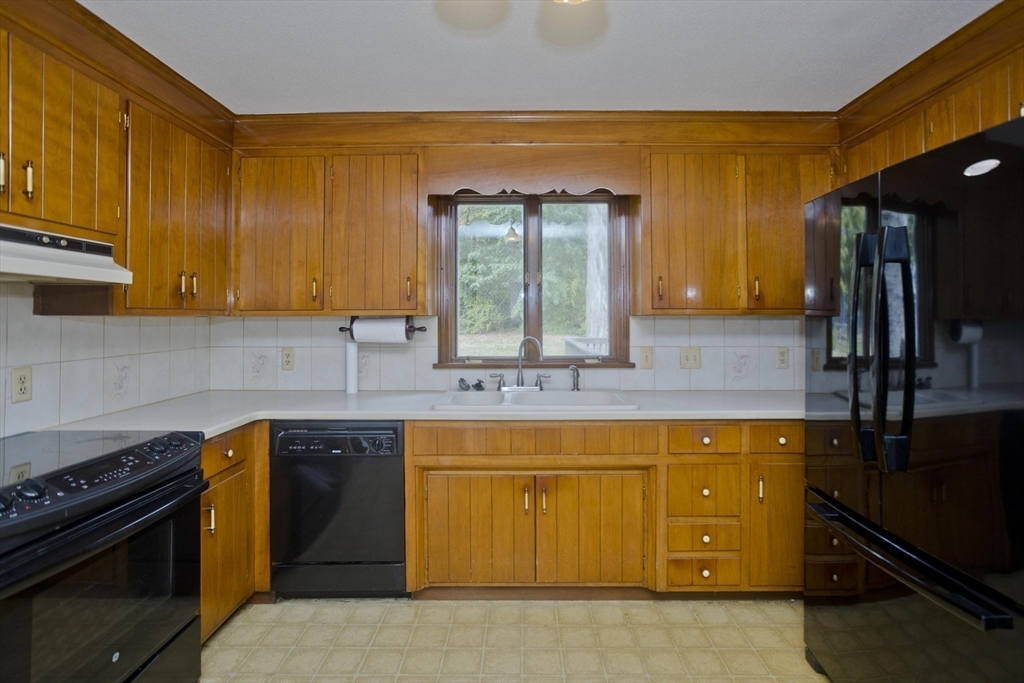 123 Bretton Rd