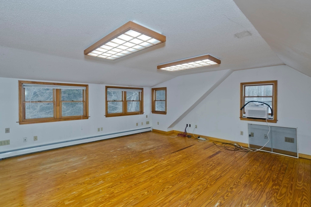 94 Amherst Rd