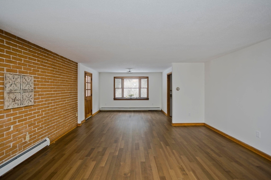 94 Amherst Rd