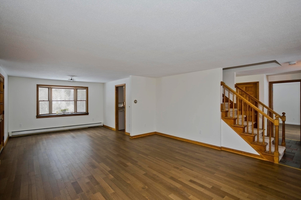 94 Amherst Rd