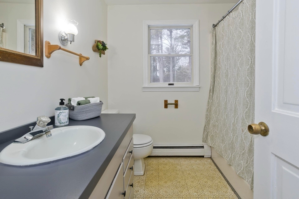 94 Amherst Rd