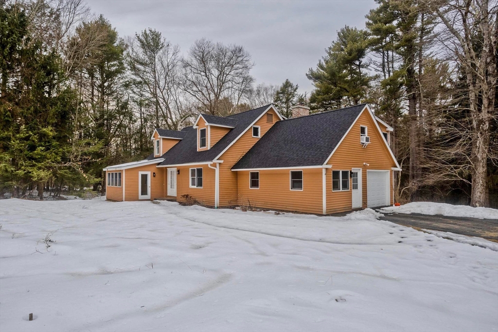 94 Amherst Rd