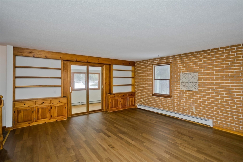 94 Amherst Rd