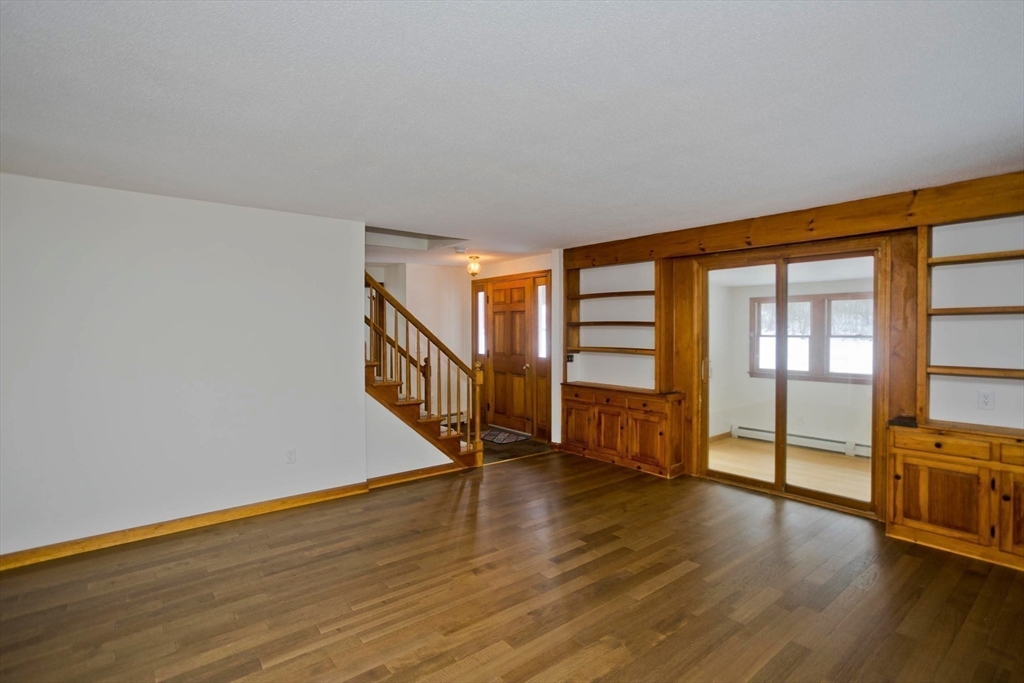94 Amherst Rd