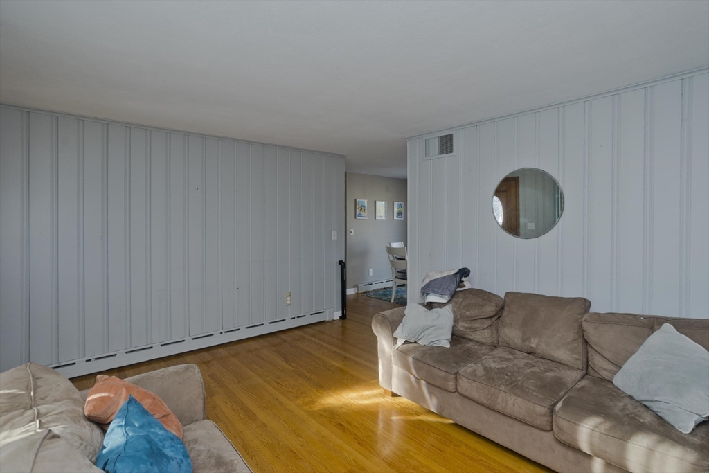 5 Carol Ave