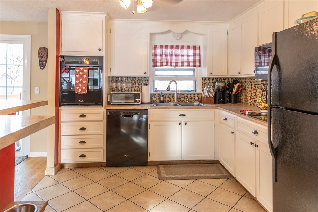 63 Lynch Dr