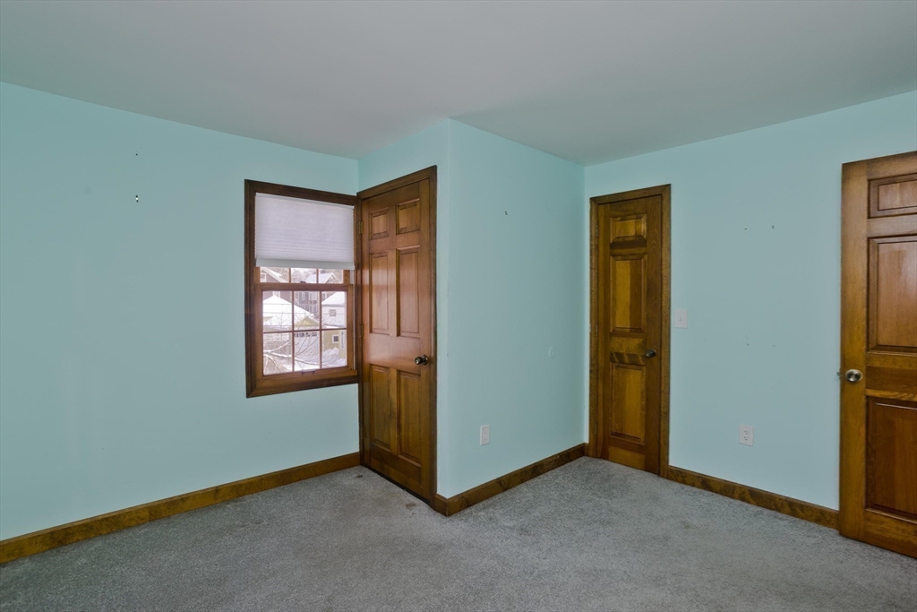 17 Harlow Ave