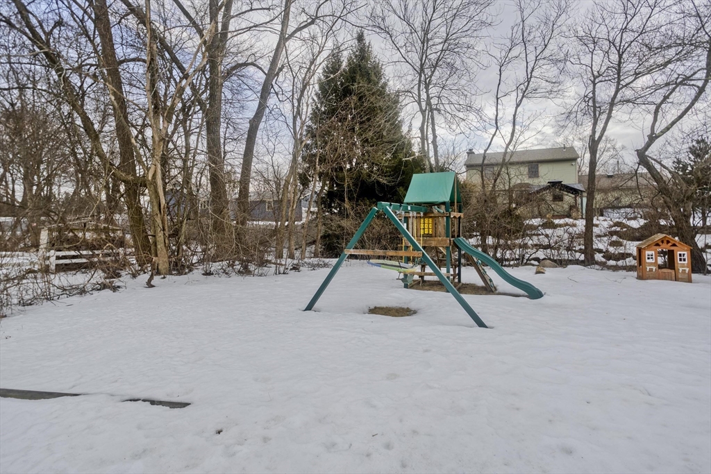 11 Claren Dr