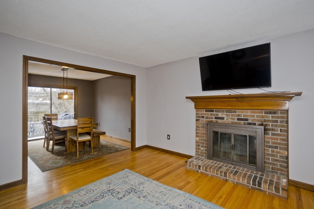11 Claren Dr
