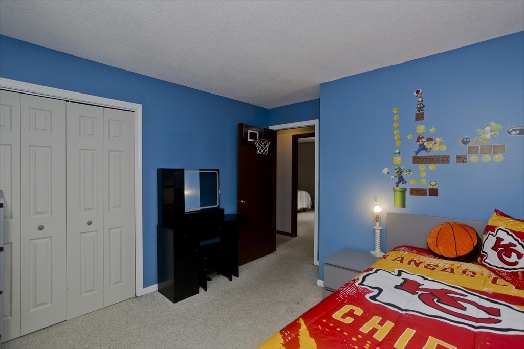 11 Claren Dr