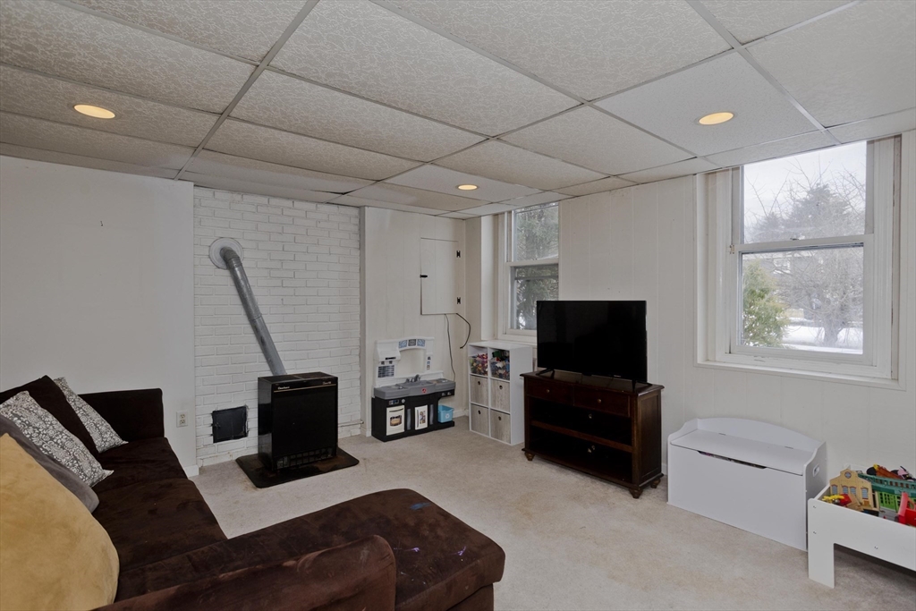 11 Claren Dr
