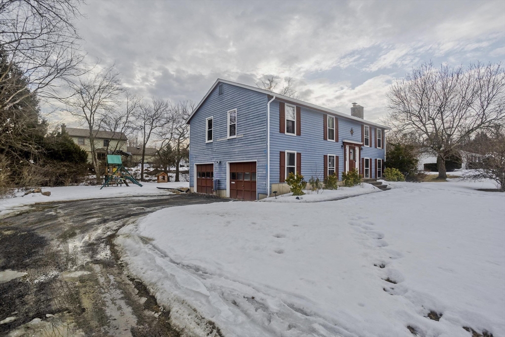 11 Claren Dr