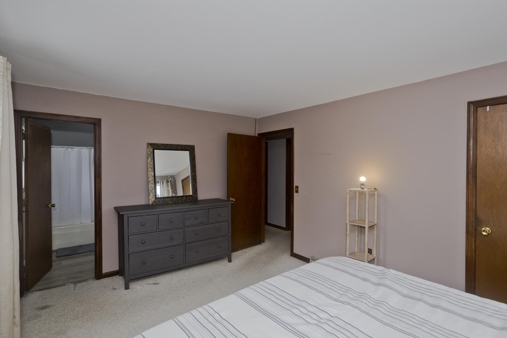 11 Claren Dr