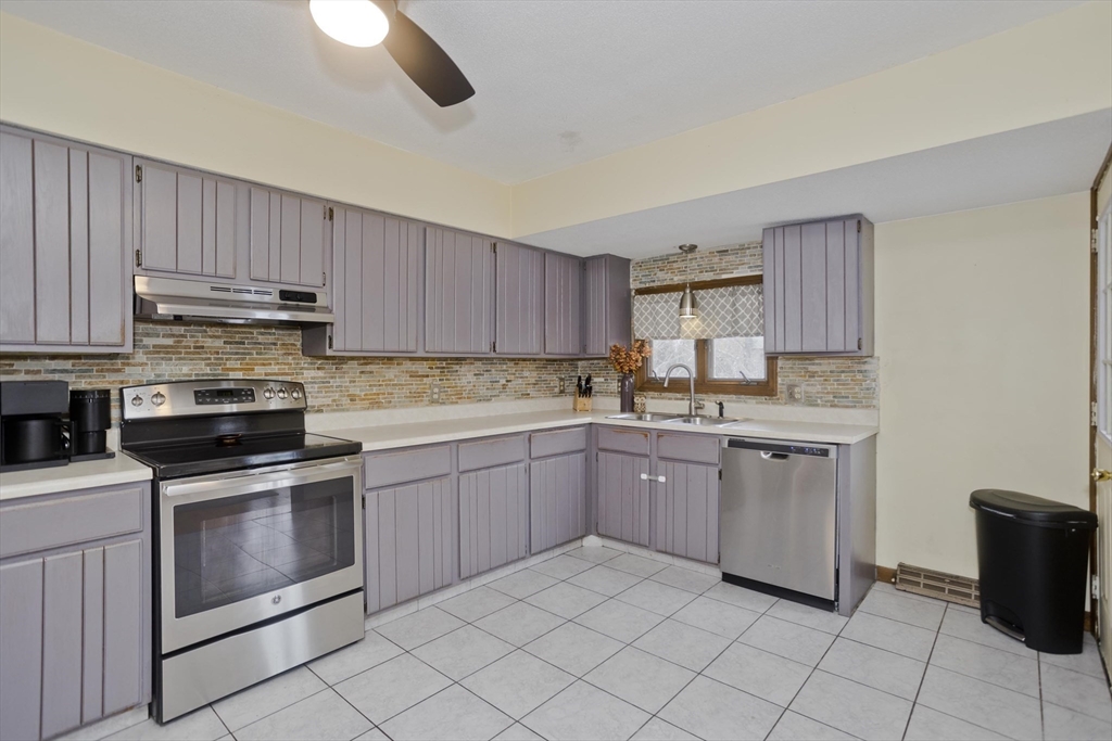 11 Claren Dr
