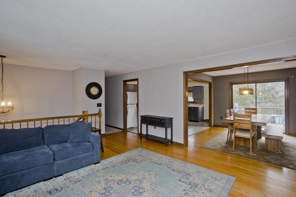 11 Claren Dr
