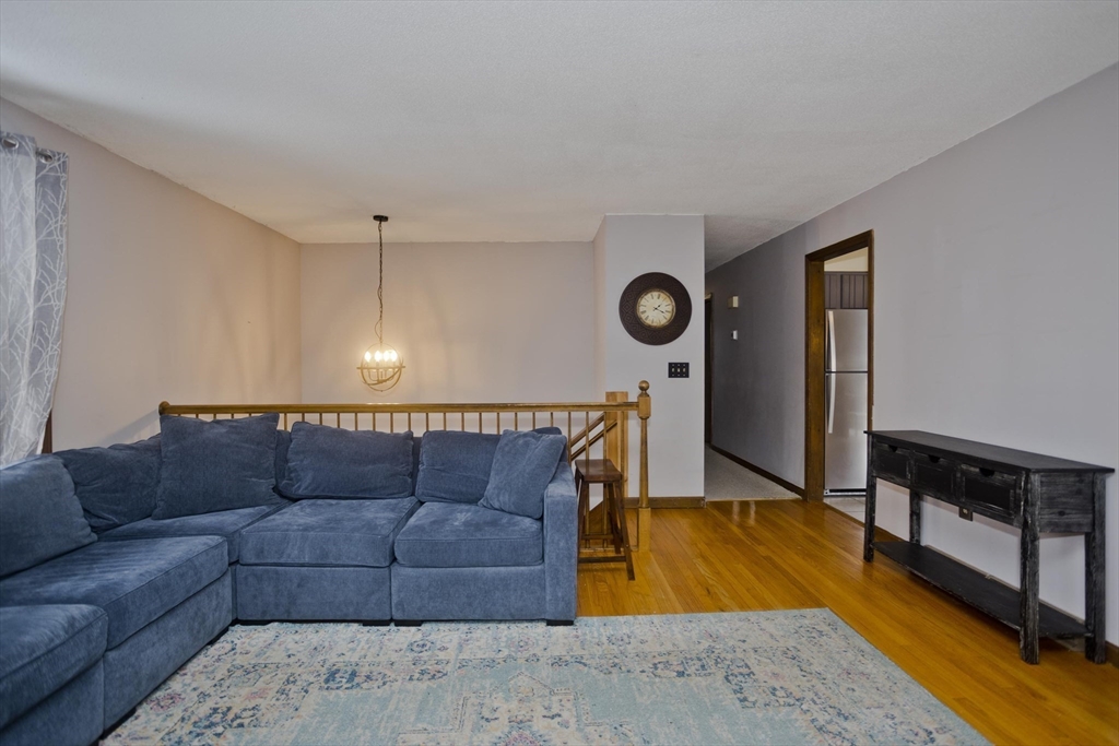 11 Claren Dr