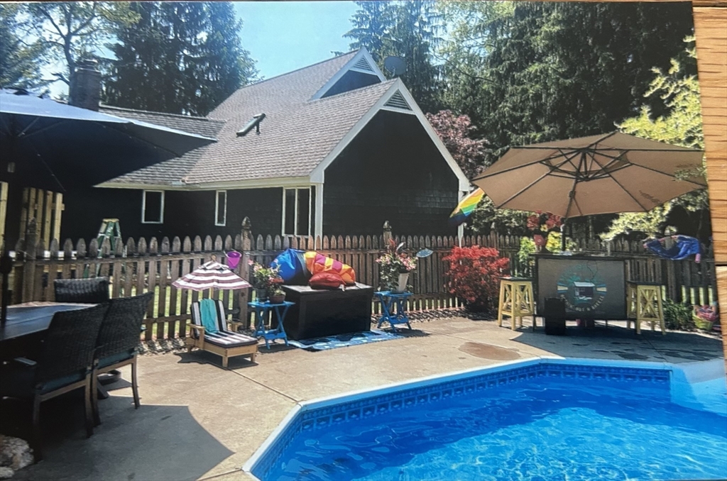 526 Station Rd