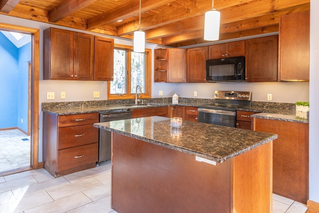526 Station Rd