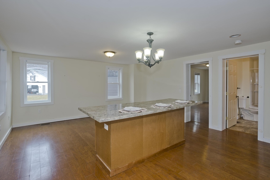 34 King St