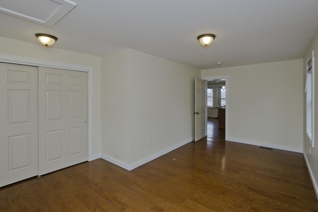 34 King St