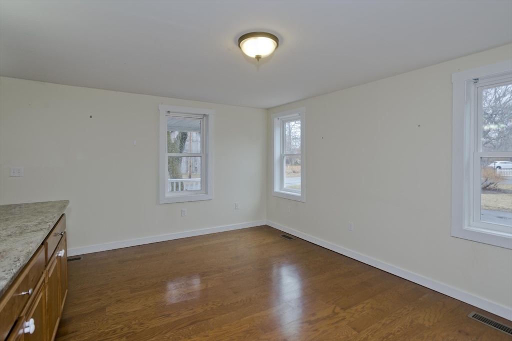 34 King St
