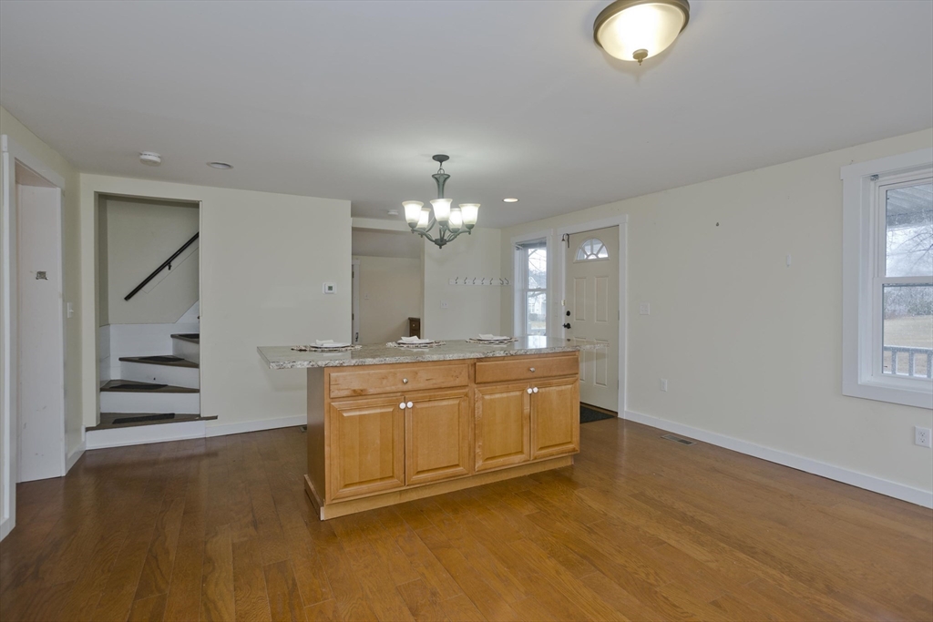 34 King St