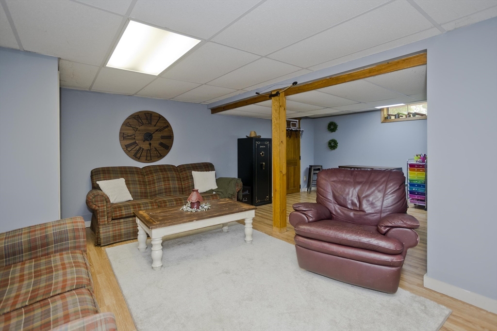 47 Allen Rd