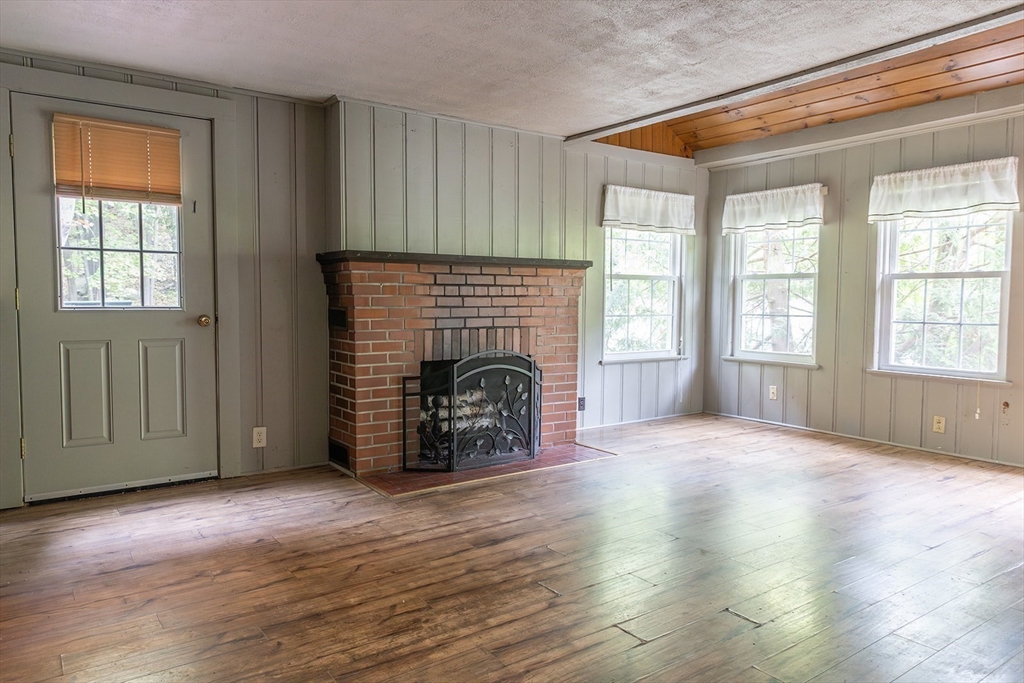 270 Riverbend St